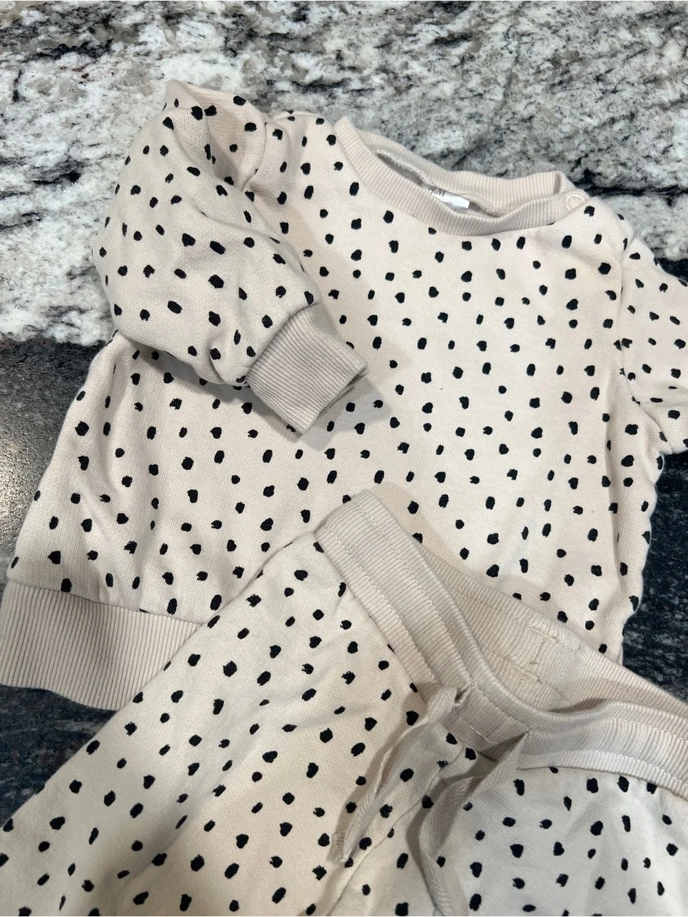 H&M Organic Cotton Baby Sweatshirt & Jogger Set Cream Black Polka Dot 4–6M